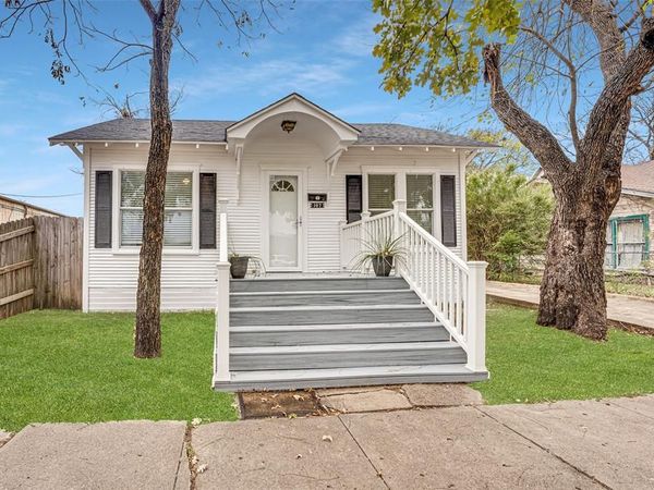 107 N Shawnee Street, Ennis, TX 75119