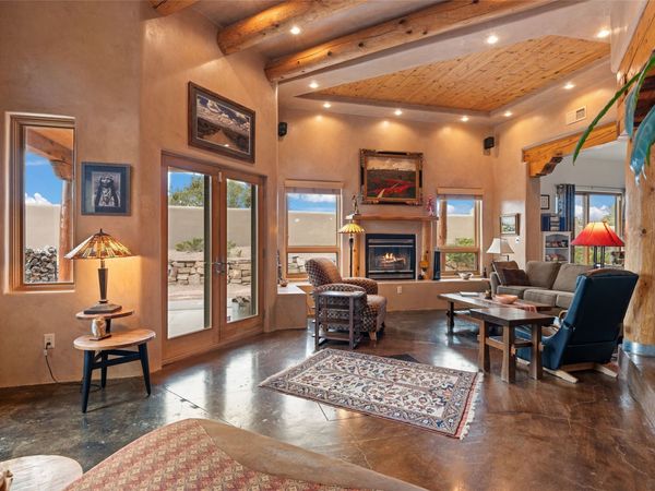 3 Avenida De Mercedes , Santa Fe, NM 87506