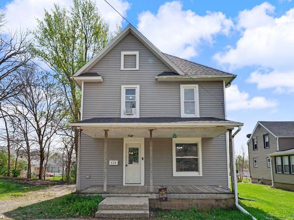 328 8th Avenue, Grinnell, IA 50112