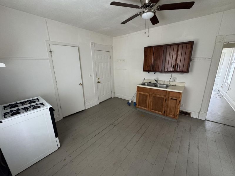 707 W High Street, Springfield, OH 45506 Photo 3