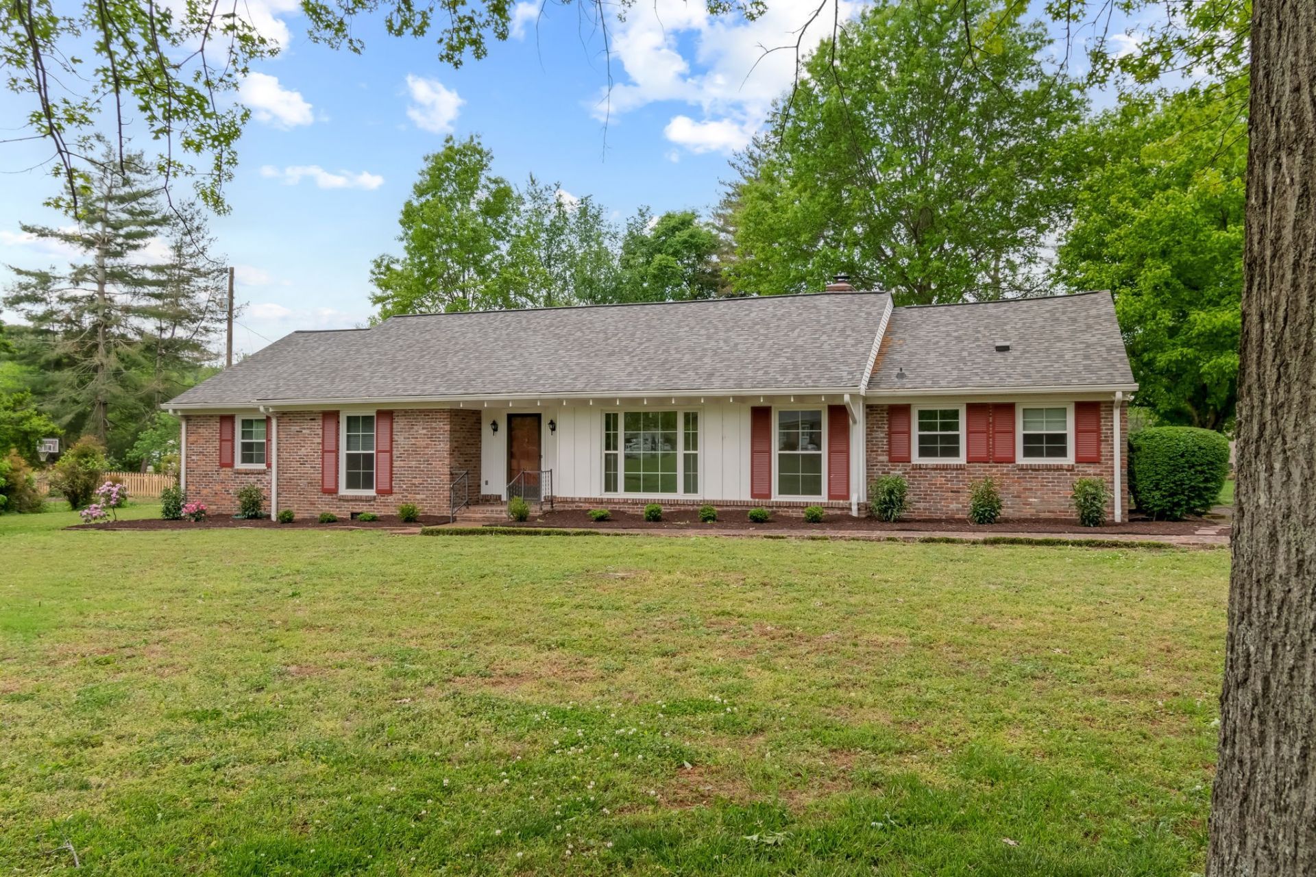 1937 Rosewood Valley Dr, Brentwood, TN 37027 Main Photo