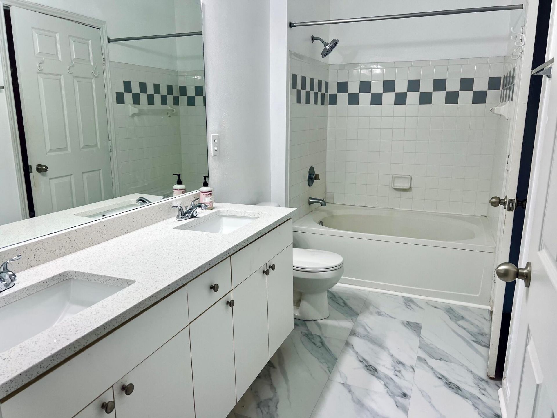 130 River Landing Drive Photo 18