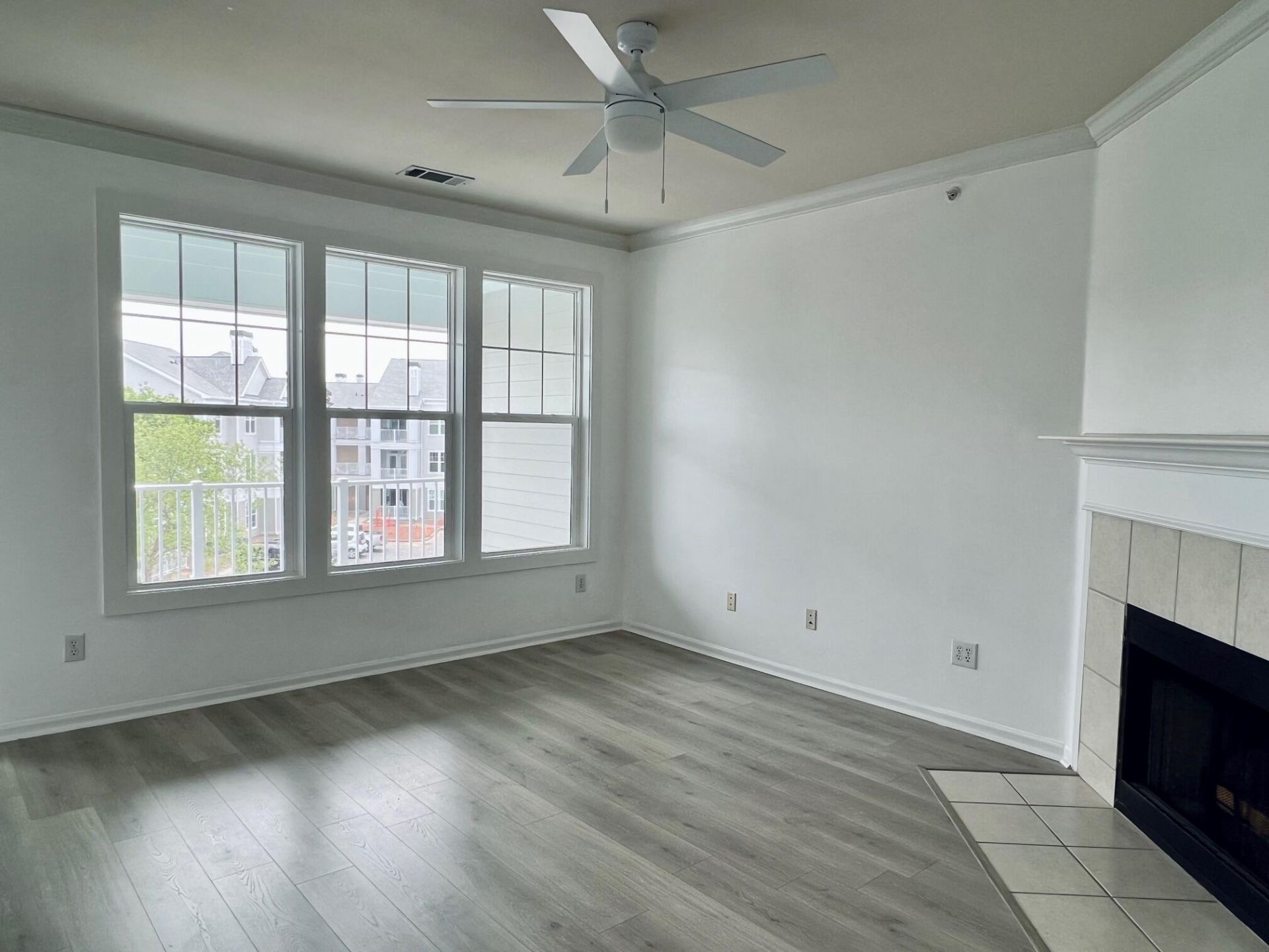 130 River Landing Drive Photo 6