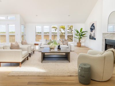 1368 Headquarters Plantation Drive, Johns Island, SC 29455