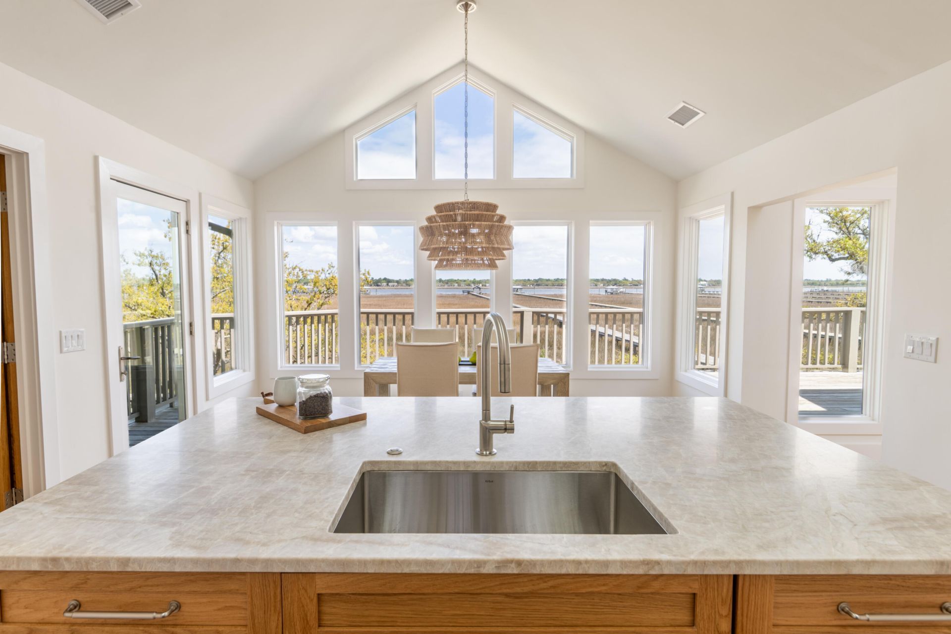 1368 Headquarters Plantation Drive Photo 16