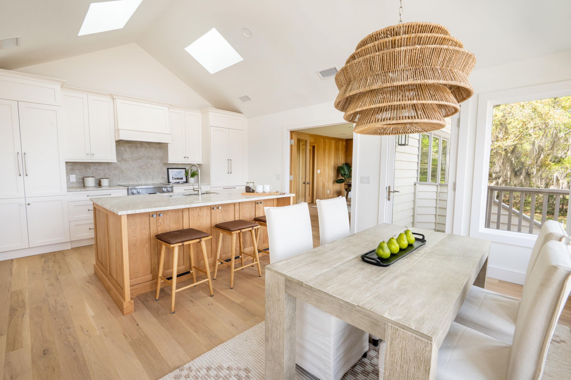 1368 Headquarters Plantation Drive Photo 17