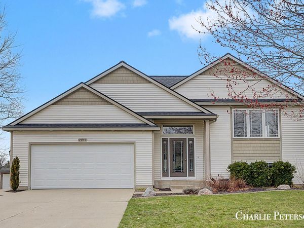 7957 Westside Drive, Hudsonville, MI 49426