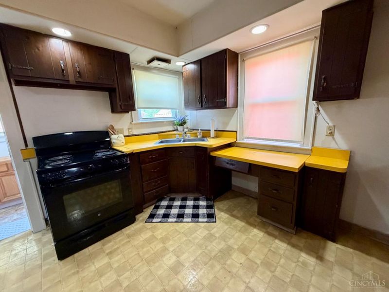 107 S Riverside Drive, St Clair Twp, OH 45011 Photo 13