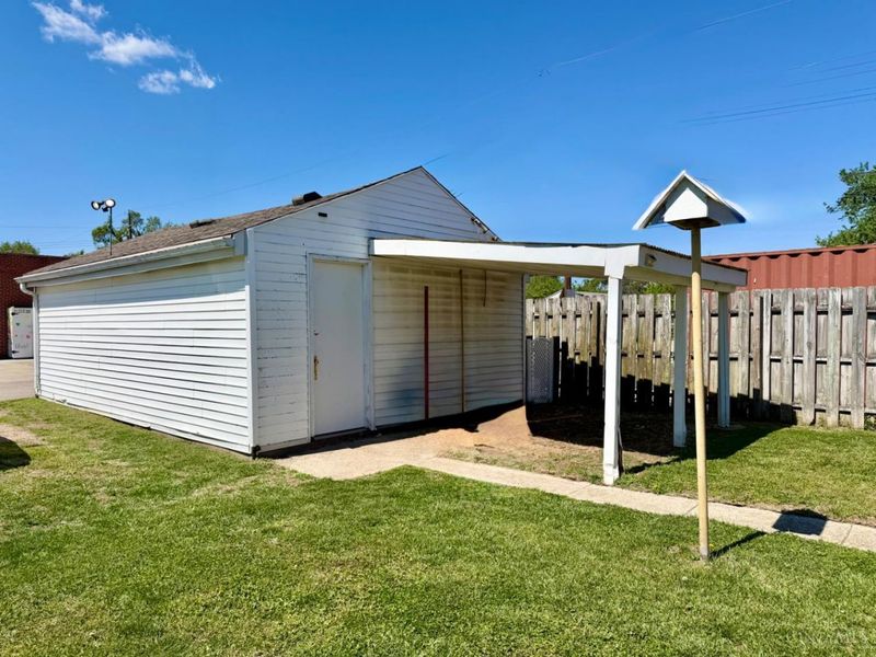 107 S Riverside Drive, St Clair Twp, OH 45011 Photo 4