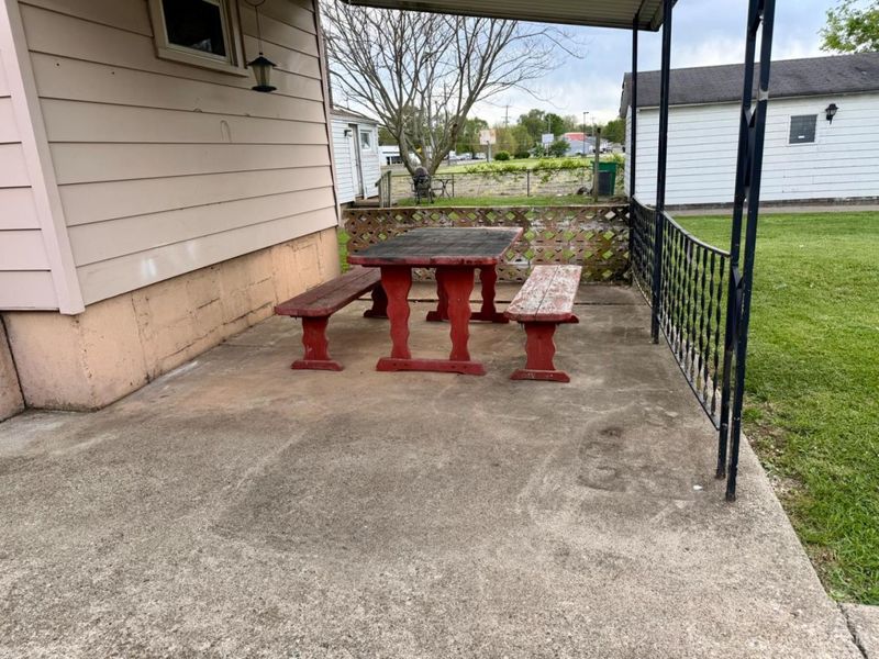 107 S Riverside Drive, St Clair Twp, OH 45011 Photo 7