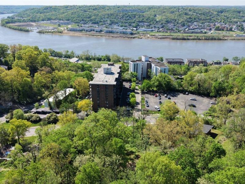 1816 William Howard Taft Road, Cincinnati, OH 45206 Photo 7