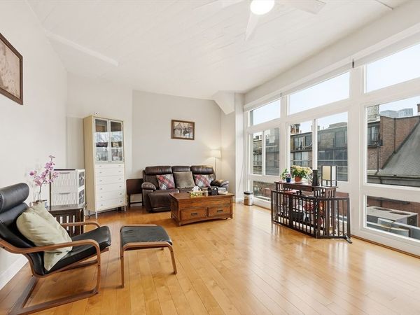 63 Atlantic, Unit 5-D, Boston, MA 02110