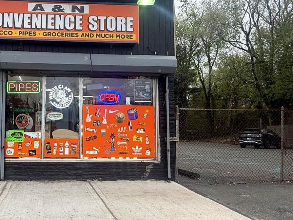 614 Sunrise Highway , West Babylon, NY 11704