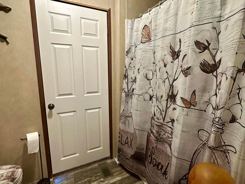 209 Villa Drive, Circleville, OH 43113 Photo 16