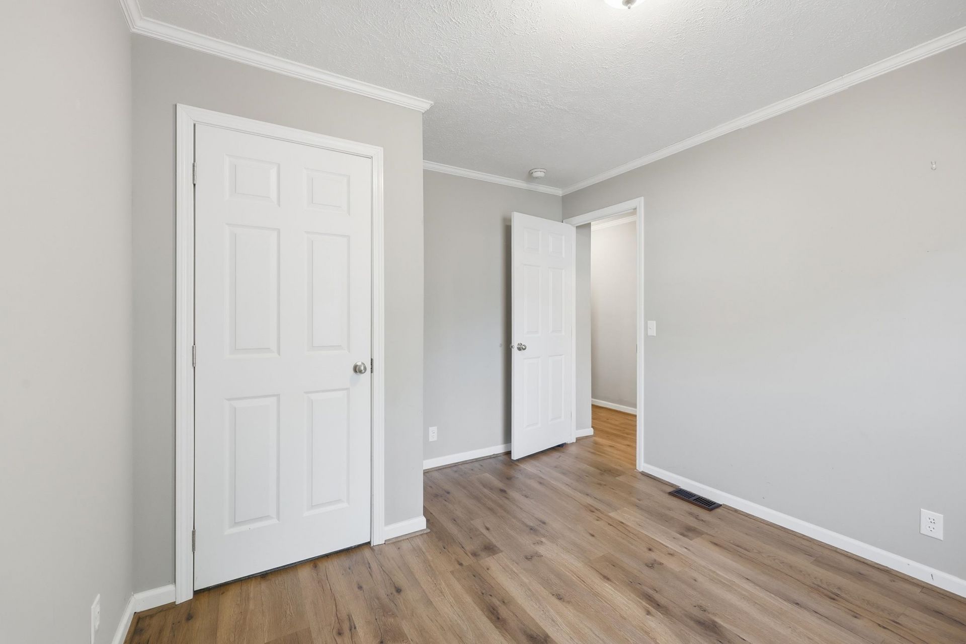 87 Beacon Ct.  Photo 19