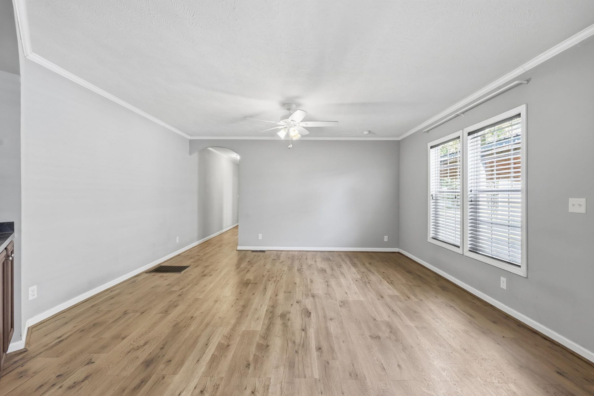 87 Beacon Ct.  Photo 8