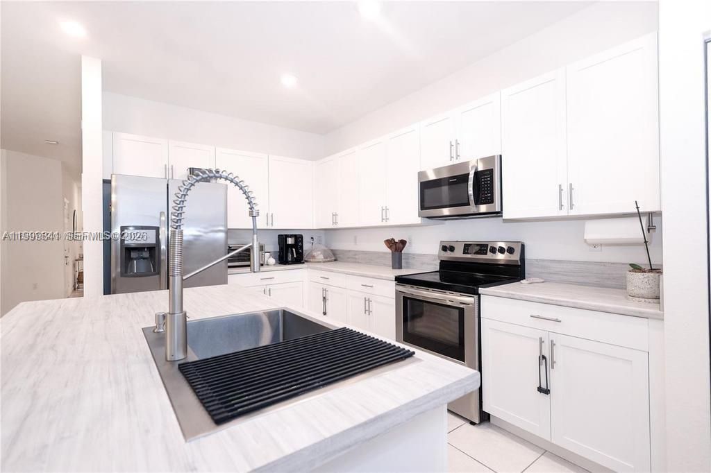 186 SW 185th Ter , Pembroke Pines, FL 33029 Photo