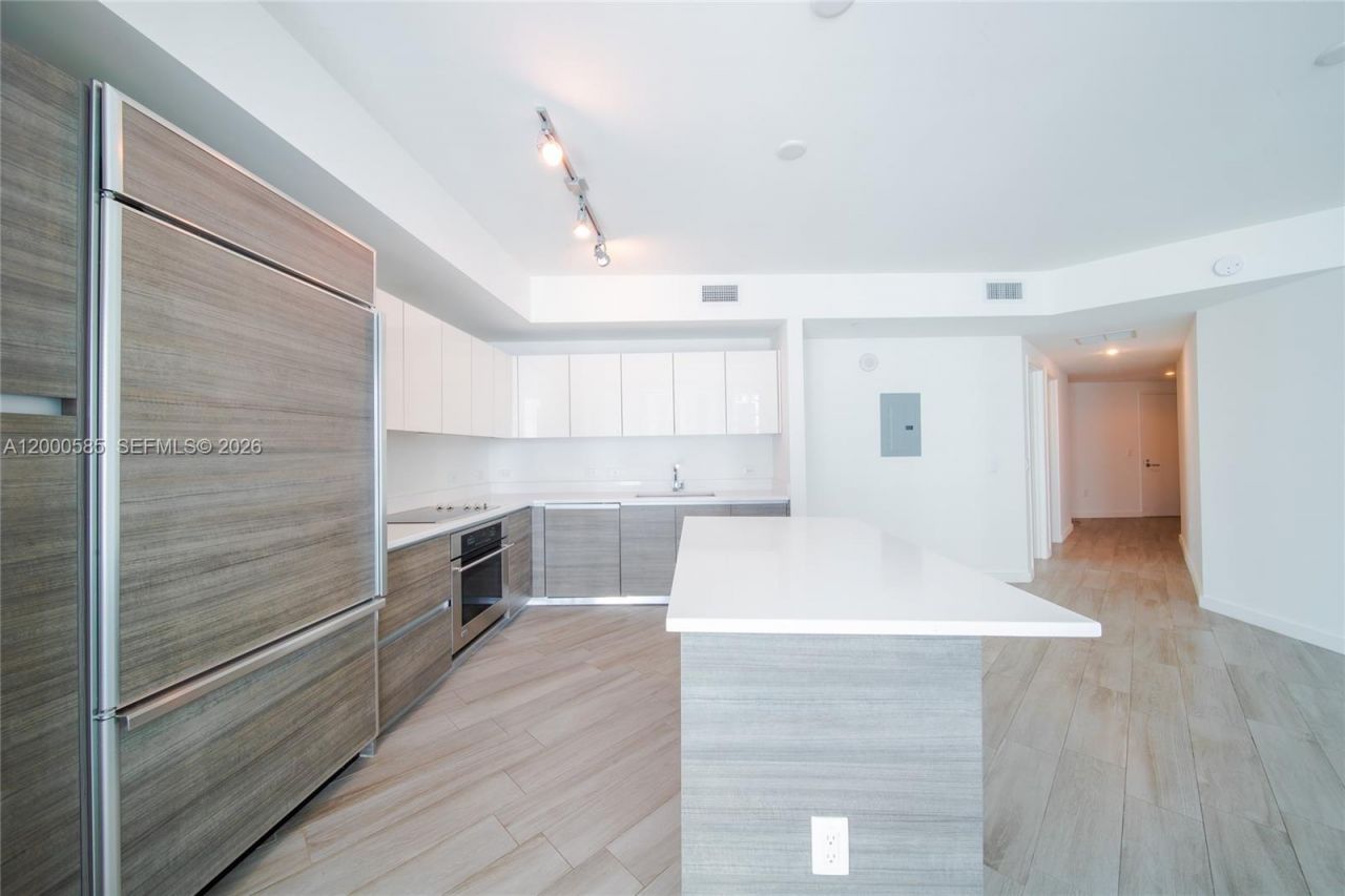1100 S Miami Ave, Unit 1701, Miami, FL 33130 Photo