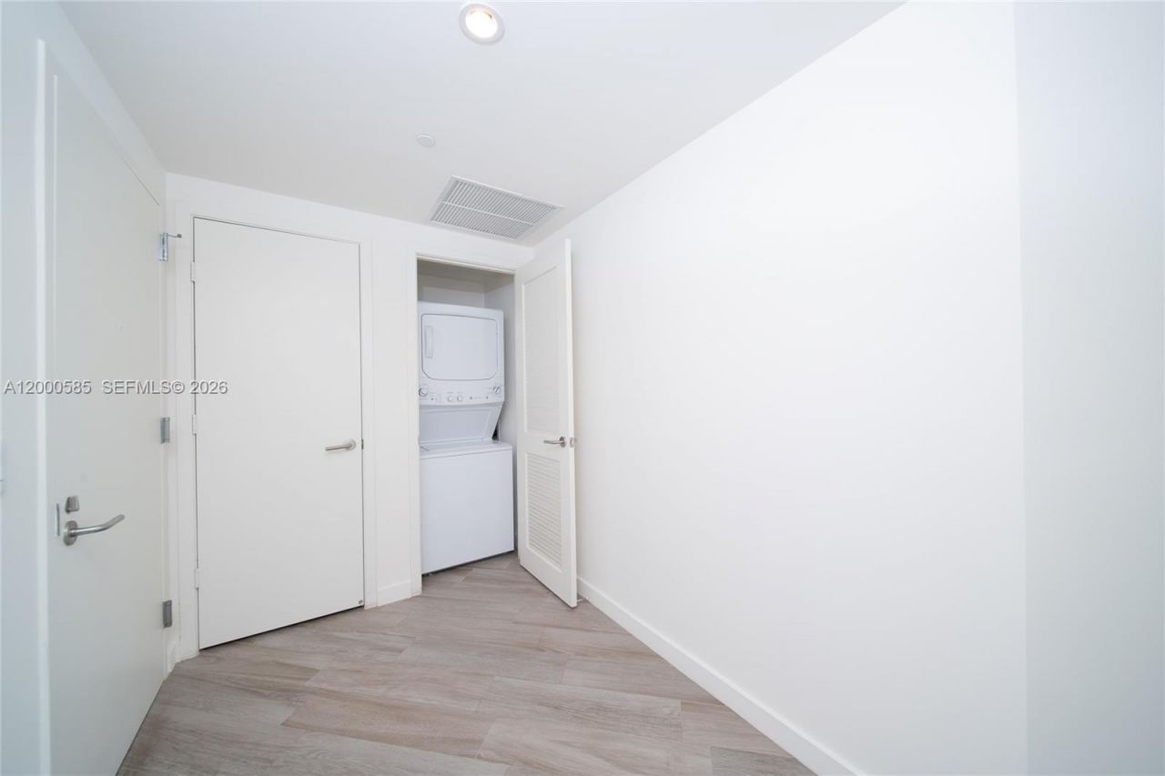 1100 S Miami Ave, Unit 1701, Miami, FL 33130 Photo