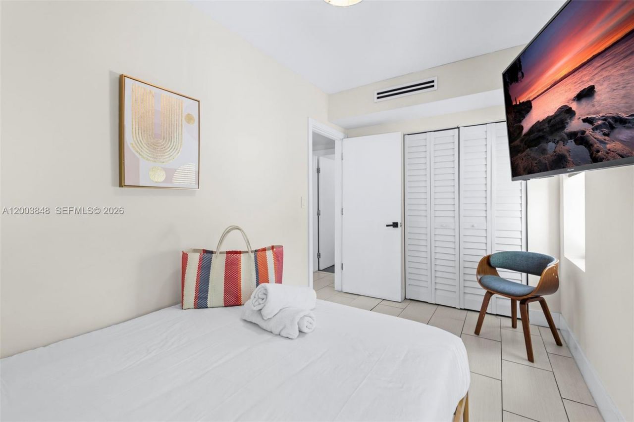 7320 Byron Ave, Miami Beach, FL 33141 Photo