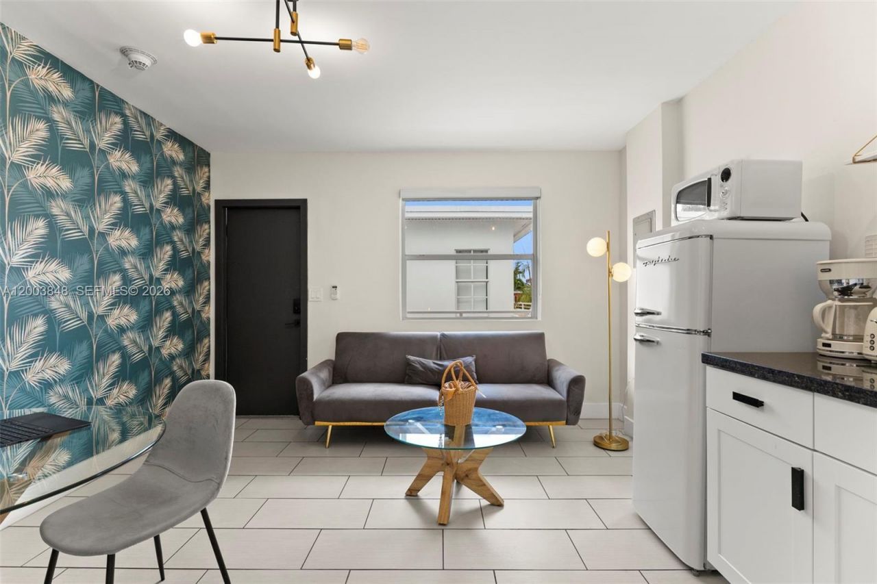 7320 Byron Ave, Miami Beach, FL 33141 Photo