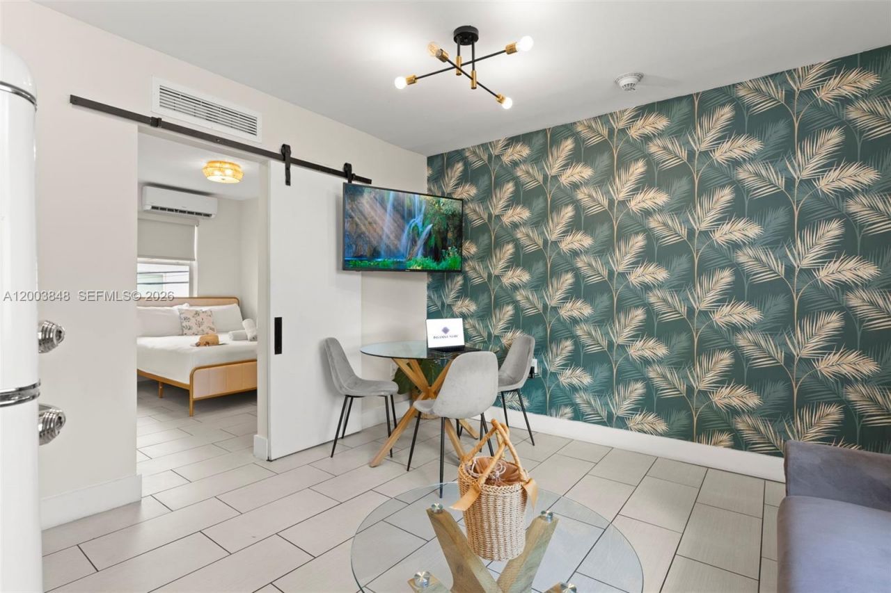 7320 Byron Ave, Miami Beach, FL 33141 Photo