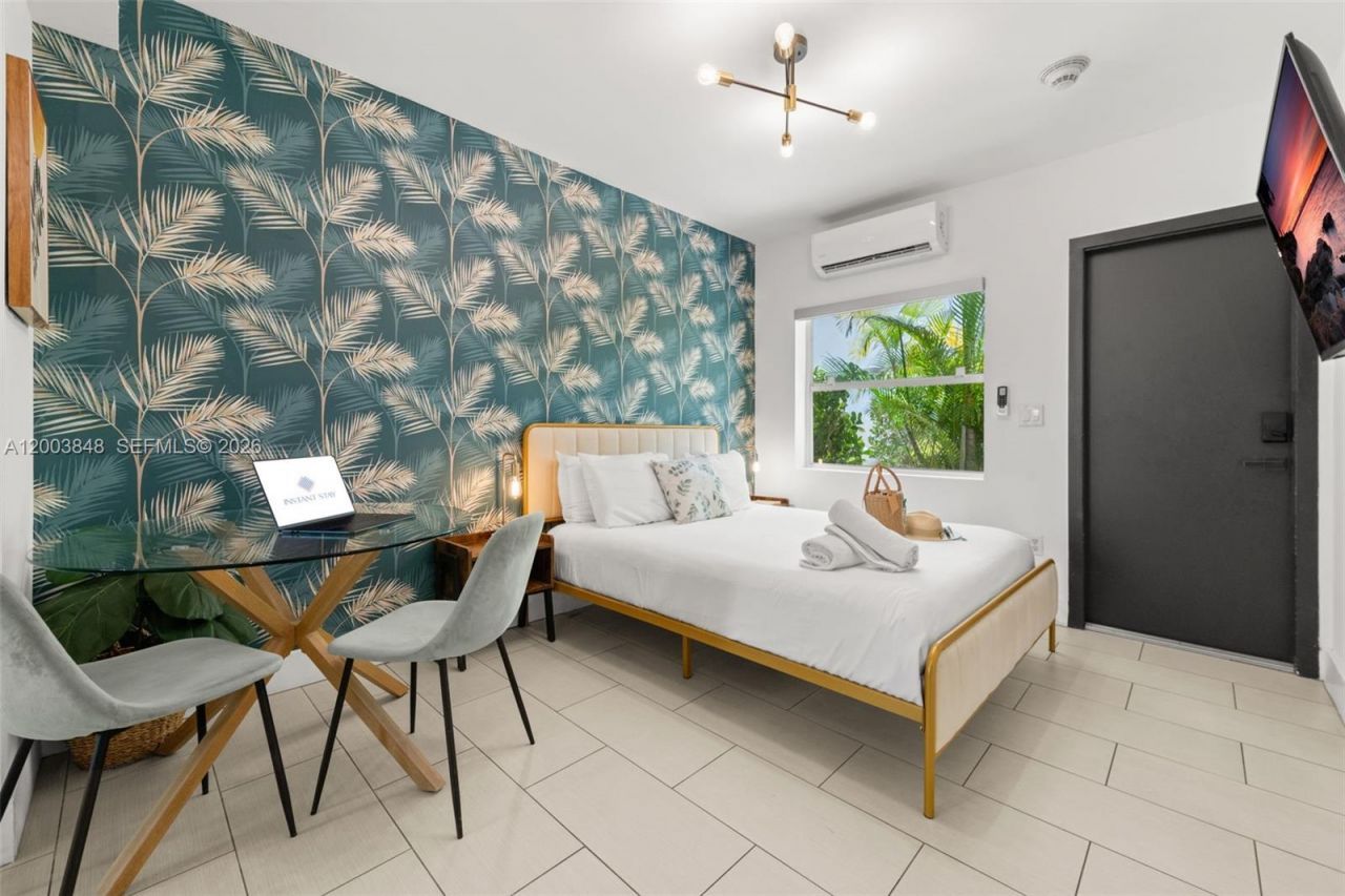 7320 Byron Ave, Miami Beach, FL 33141 Photo