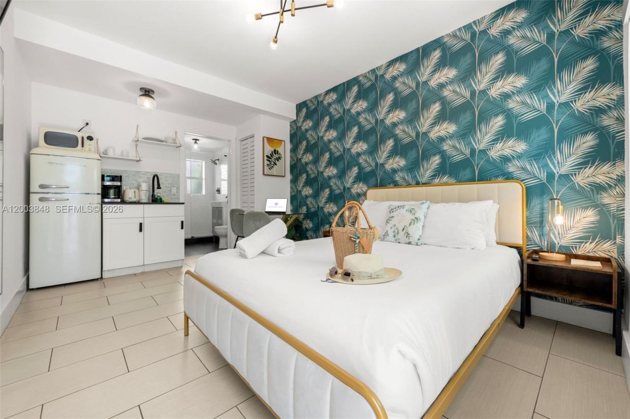 7320 Byron Ave, Miami Beach, FL 33141 Photo