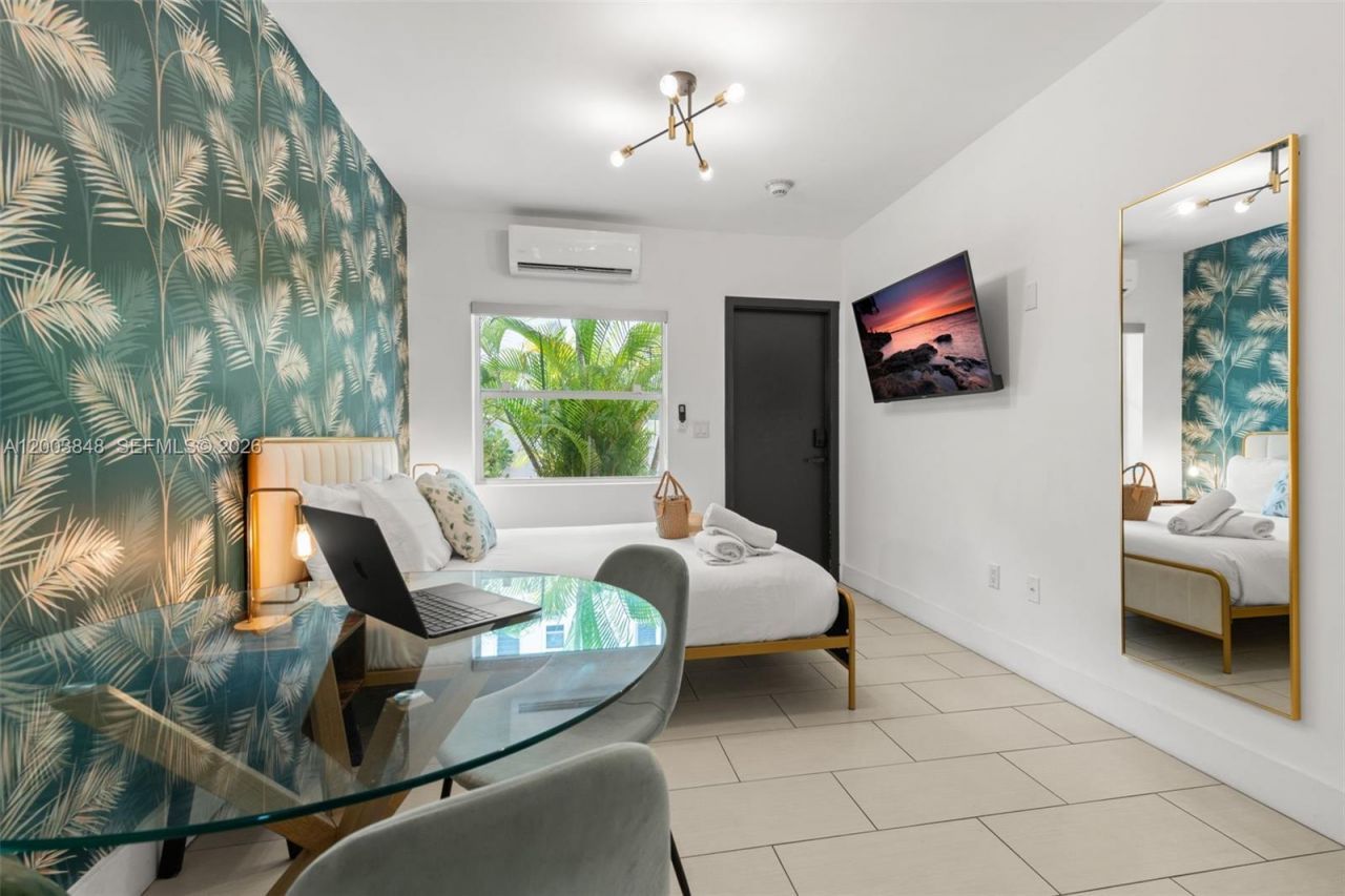 7320 Byron Ave, Miami Beach, FL 33141 Photo