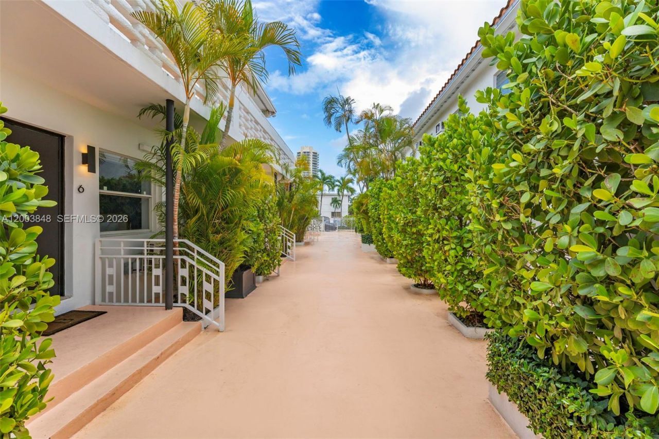 7320 Byron Ave, Miami Beach, FL 33141 Photo