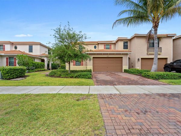10105 NW Brickhill Dr, Boca Raton, FL 33428