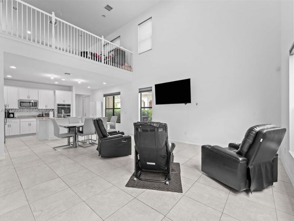 10105 NW Brickhill Dr, Boca Raton, FL 33428
