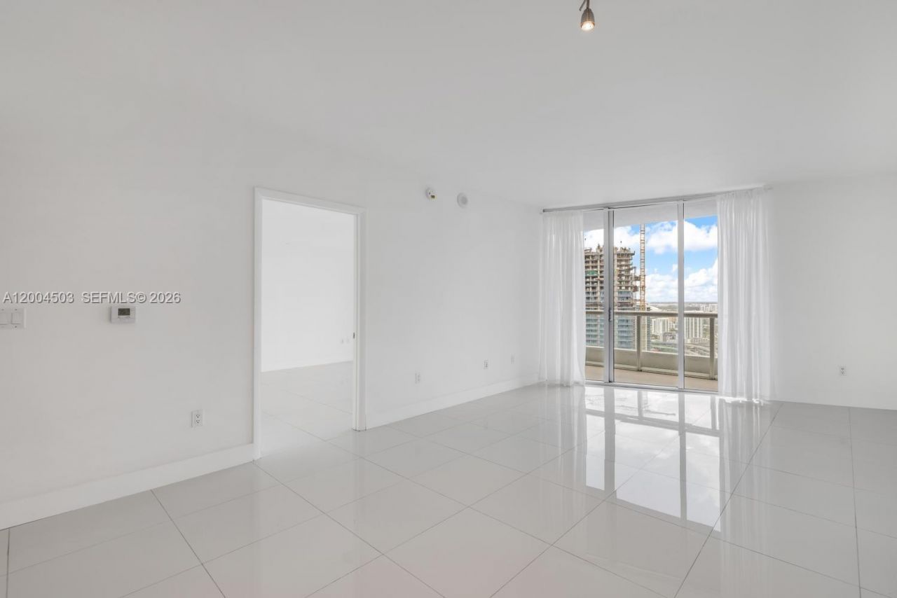465 Brickell Ave, Unit 4206, Miami, FL 33131 Photo