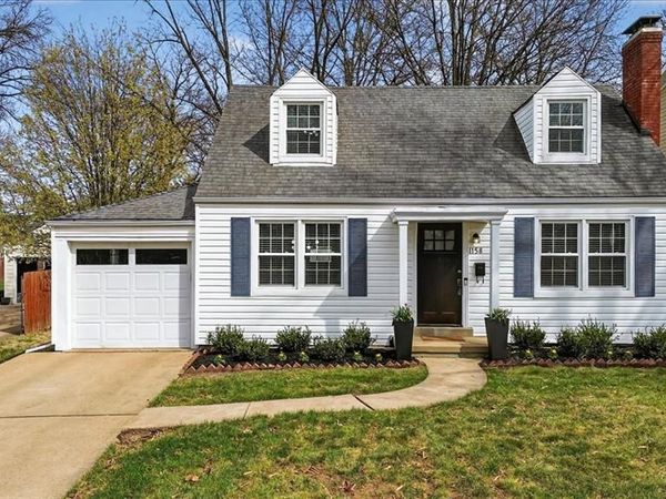 1158 N Geyer Road, Kirkwood, MO 63122