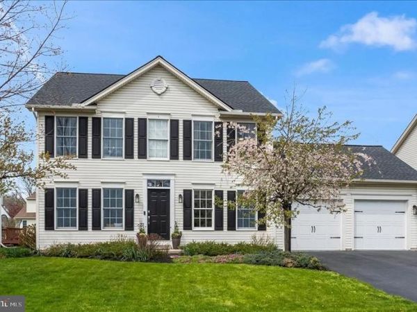 1939 CREEK HOLLOW LANE , HERSHEY, PA 17033