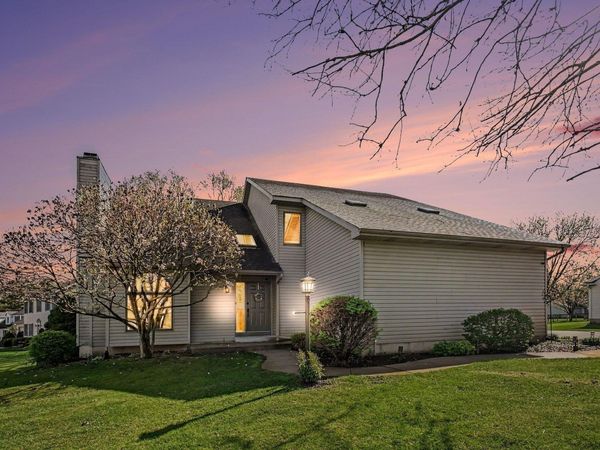 14770 Fairfield St Drive, Granger, IN 46530