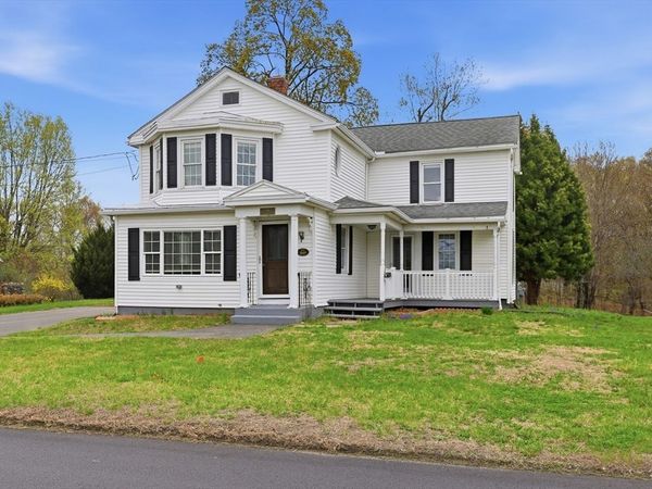 88 South St, Agawam, MA 01001