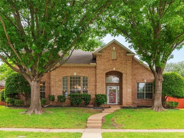 9705 Southern Hills Drive, Plano, TX 75025