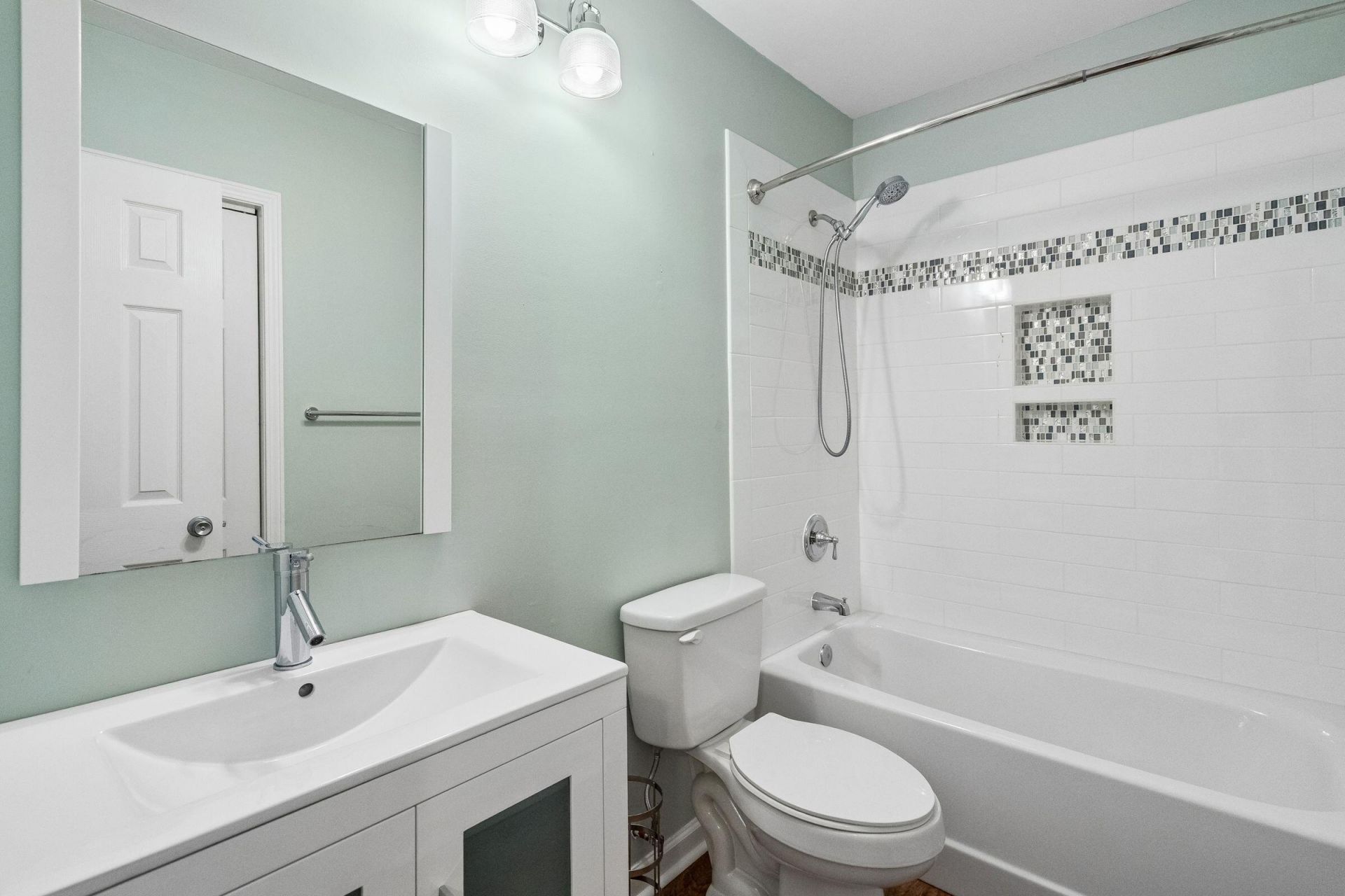 855 Sandlake Drive Photo 27