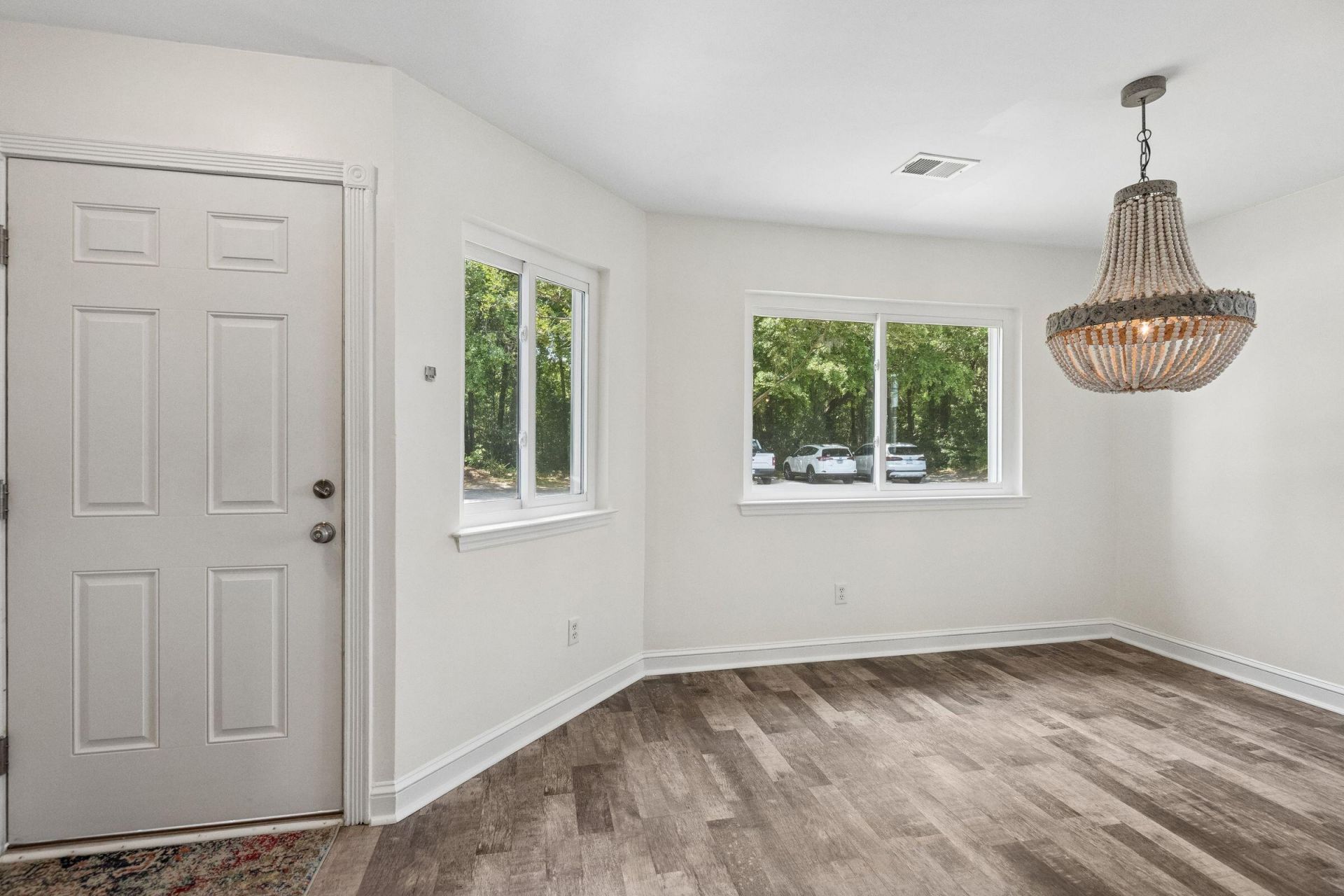 855 Sandlake Drive Photo 4