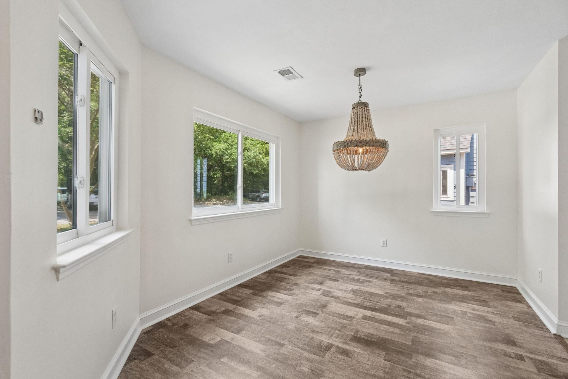 855 Sandlake Drive Photo 5