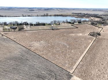 2776 Lochland Hills Drive , Marshall, MN 56258