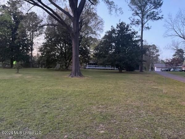 4096 Desoto Road, Walls, MS 38680