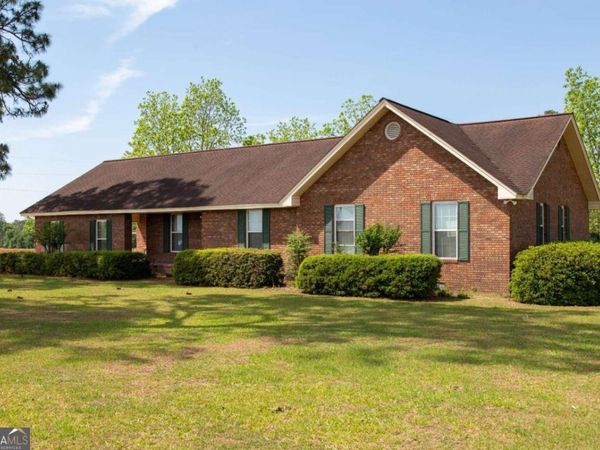 68 Smart Road, Baxley, GA 31513