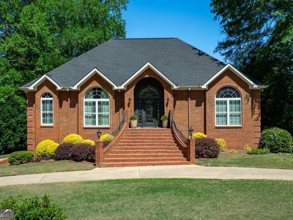 910 Piney Woods Drive, Lagrange, GA 30240