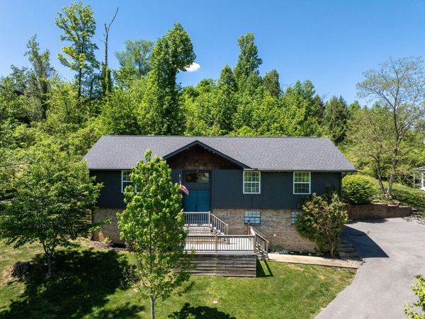 2405 Hickory Ridge Drive , Chattanooga, TN 37421