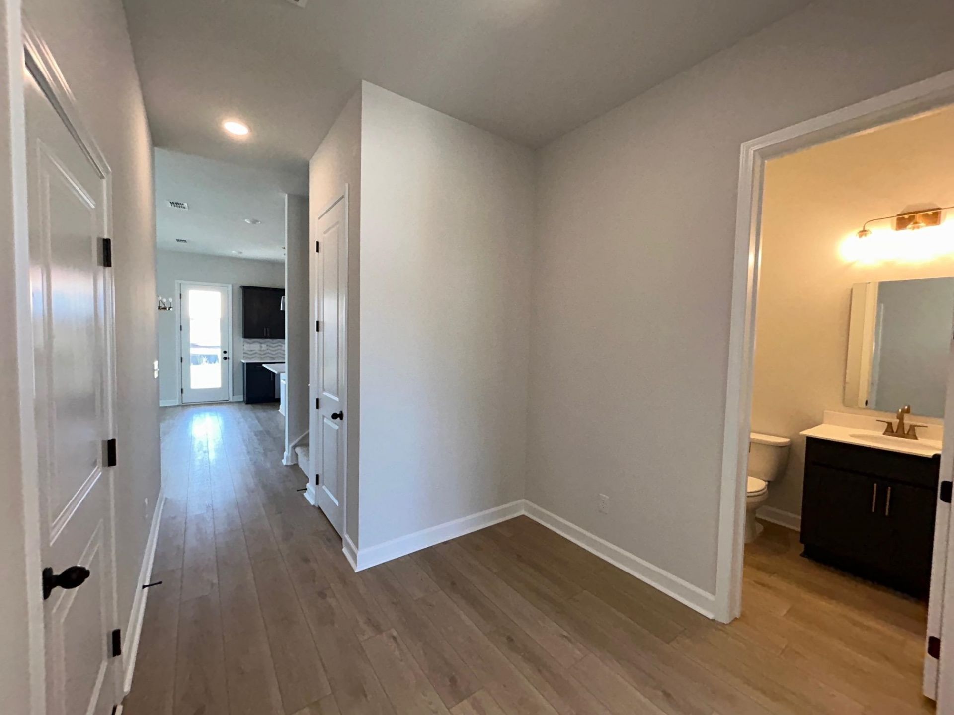 790 Ebb Tide Rd. Photo 4