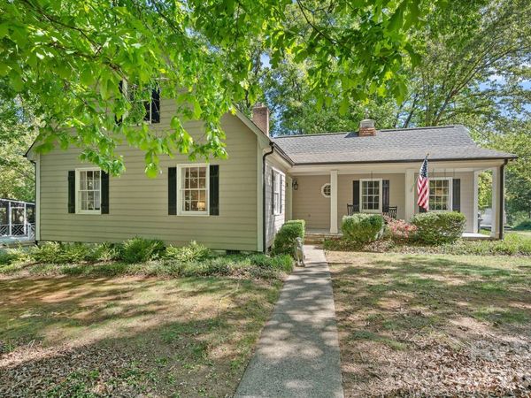 817 Bent Wood Court , Matthews, NC 28105