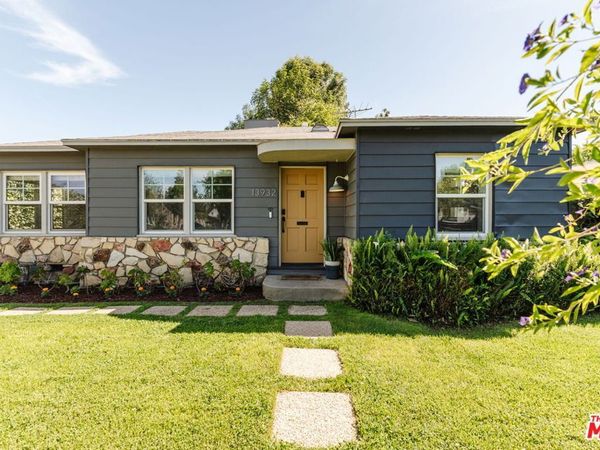 13932 Hamlin Street , Valley Glen, CA 91401