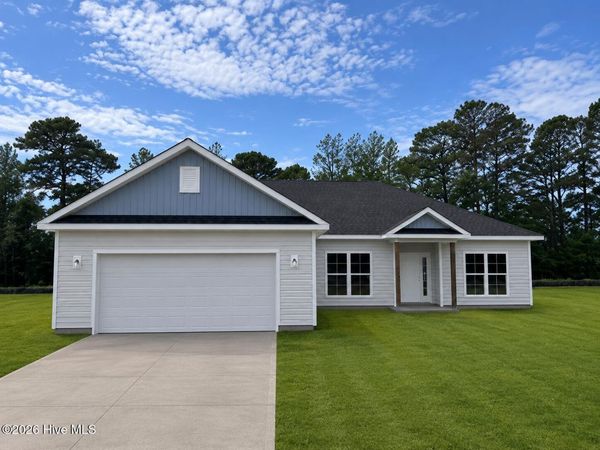 300 Eastwood Drive, Wallace, NC 28466